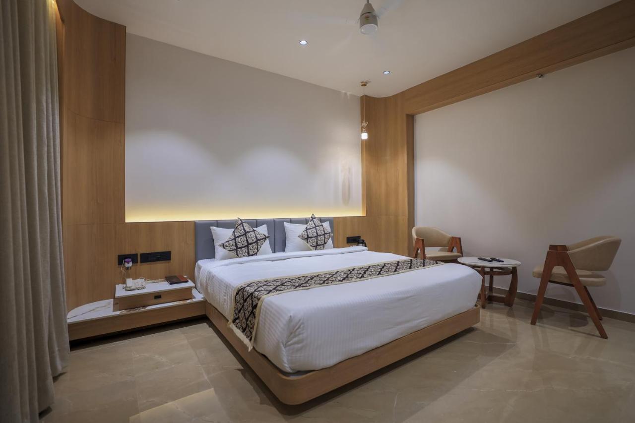 Hotel Aditya Mansingh Inn Somnāth Zewnętrze zdjęcie