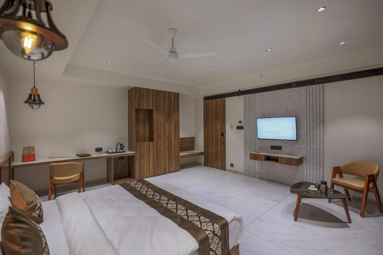 Hotel Aditya Mansingh Inn Somnāth Zewnętrze zdjęcie